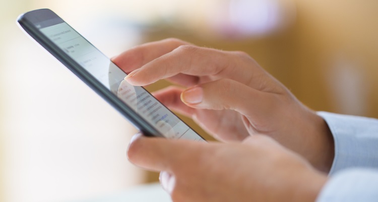 E:\Sachin\Simple Texting\1000 Words\sms-marketing-vs-email-marketing.jpg