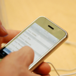 The Rise in Online Mobile Gambling Puts Punters at Risk